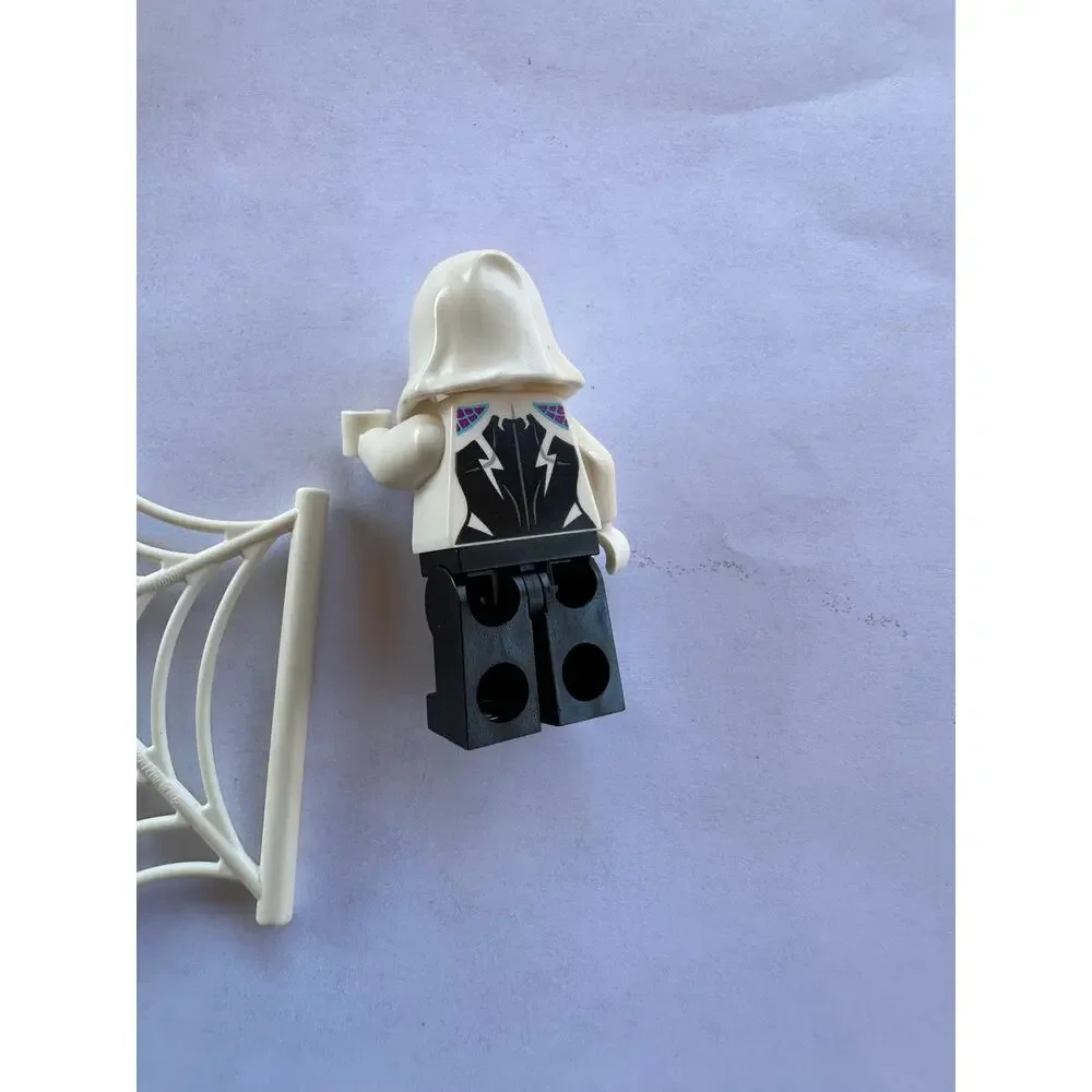 Lego Spider-Man Spider Gwen &  Mysterio Minifigures